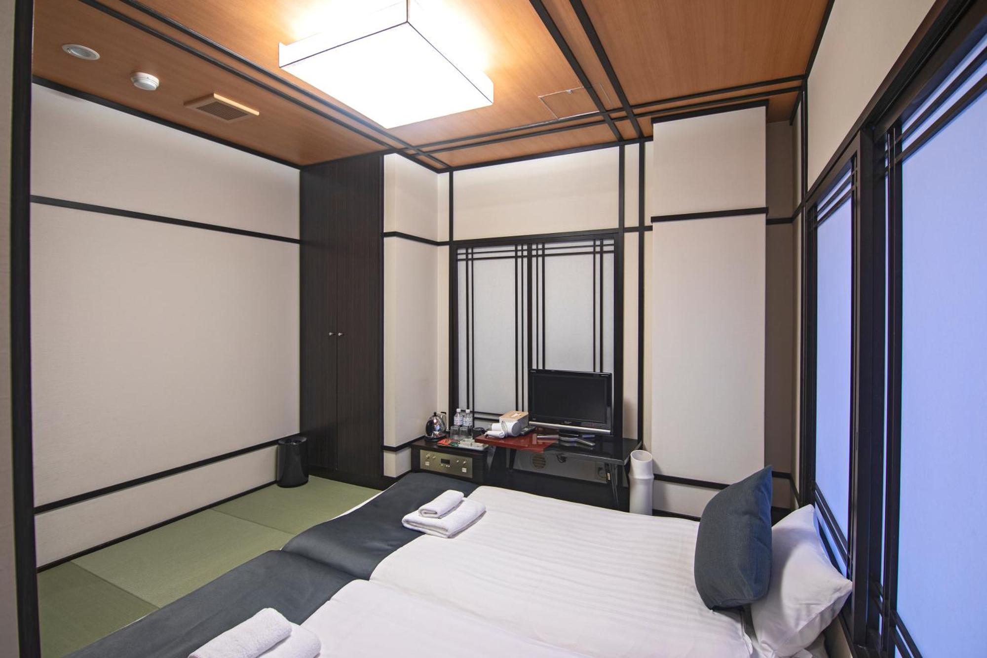 Wonz Hotel Self-Check-In Осака Экстерьер фото