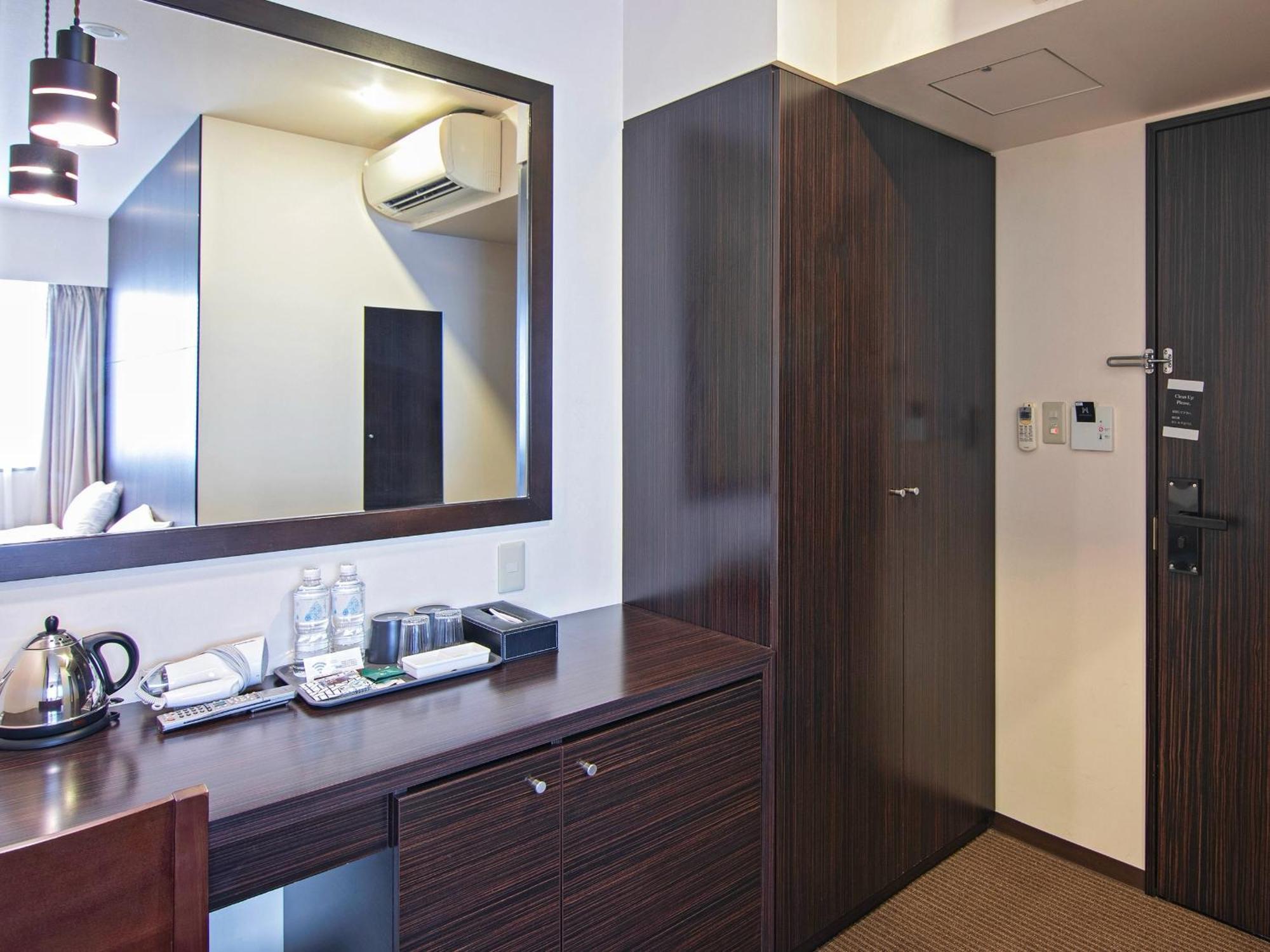 Wonz Hotel Self-Check-In Осака Экстерьер фото