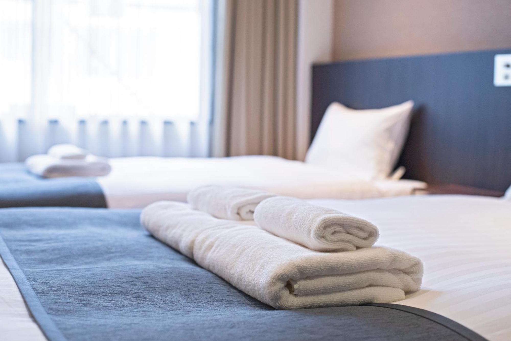 Wonz Hotel Self-Check-In Осака Экстерьер фото