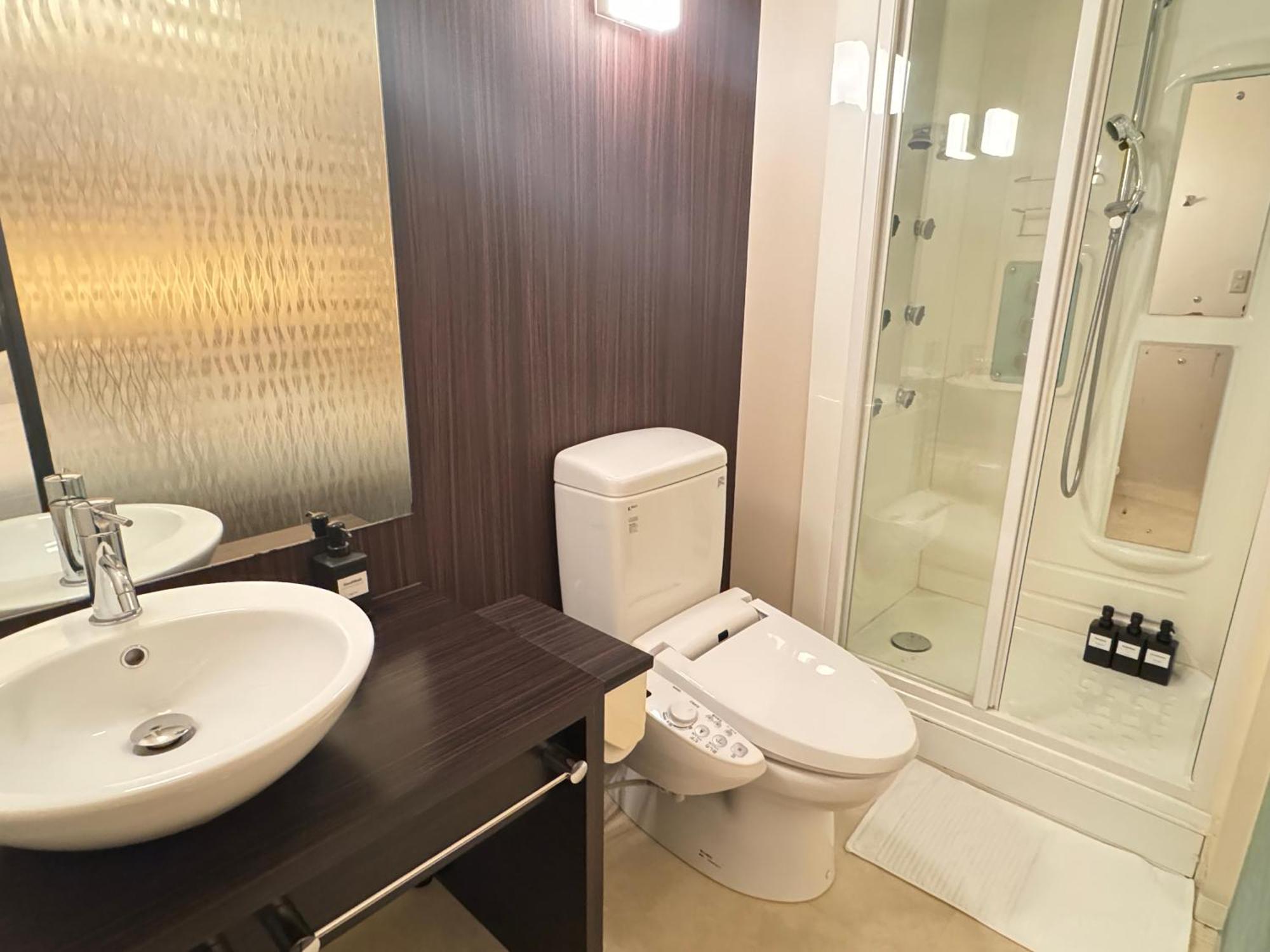 Wonz Hotel Self-Check-In Осака Экстерьер фото